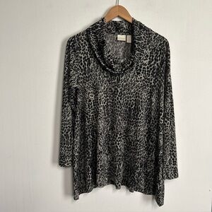 Chicos 0 Woman Top Small Gray Black Animal Print‎ Stretch Cowl Neck Side Slits